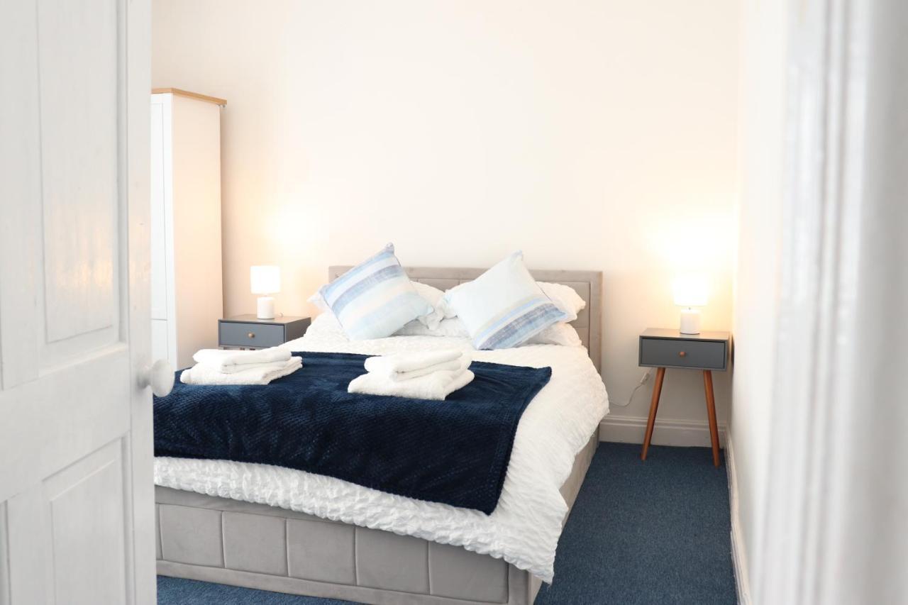 Apartamento Spacious&comfortable 3 Bedroom House - Free Wifi&free Parking *