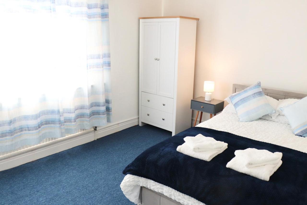 Spacious&comfortable 3 Bedroom House - Free Wifi&free Parking * Leeds (West Yorkshire)