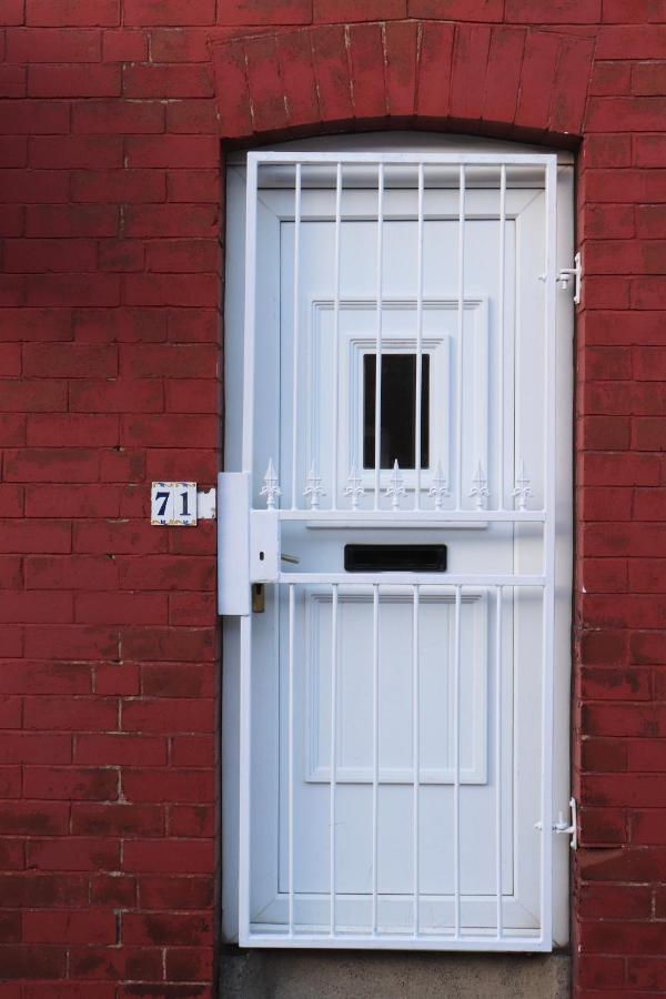 Spacious&comfortable 3 Bedroom House - Free Wifi&free Parking *