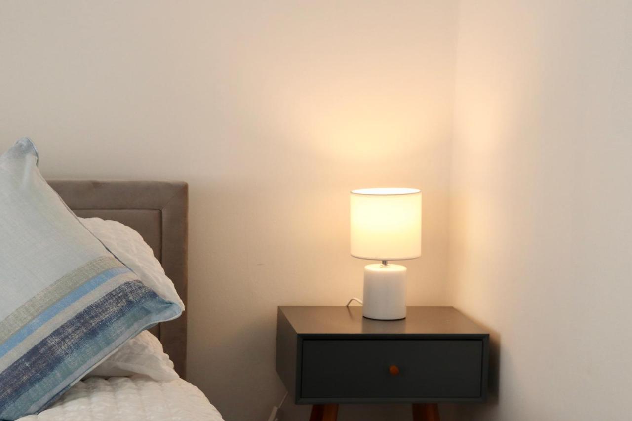 Spacious&comfortable 3 Bedroom House - Free Wifi&free Parking