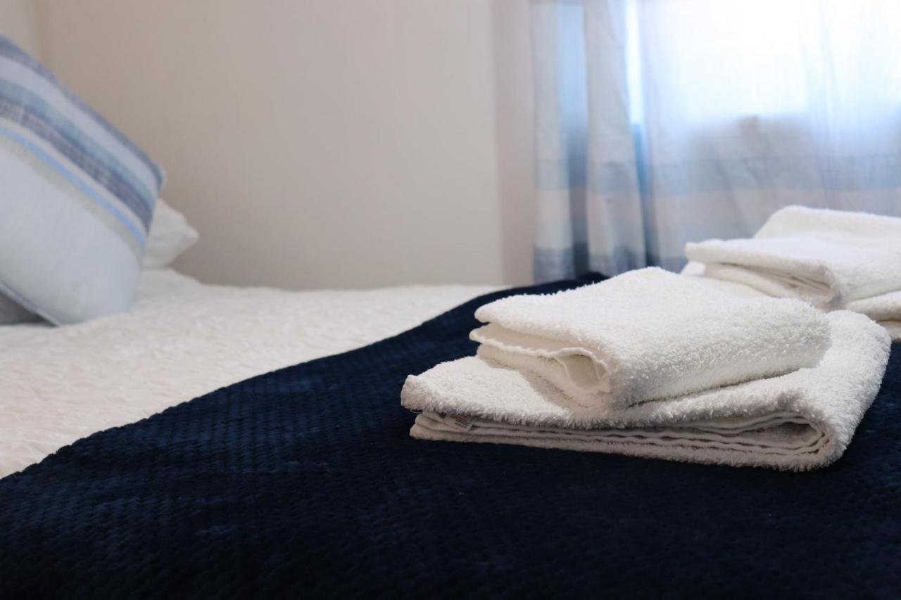 Spacious&comfortable 3 Bedroom House - Free Wifi&free Parking *